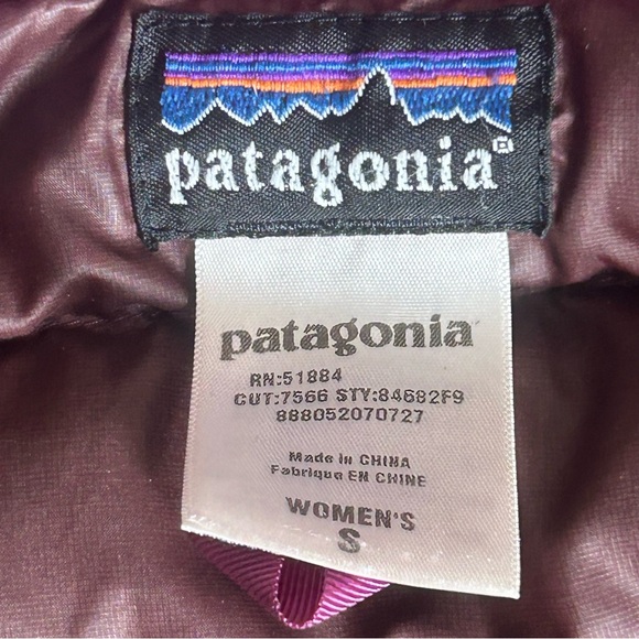 Patagonia Women's Dark Plum Goose Down Puffer Jacket Size S - Picture 4 of 16